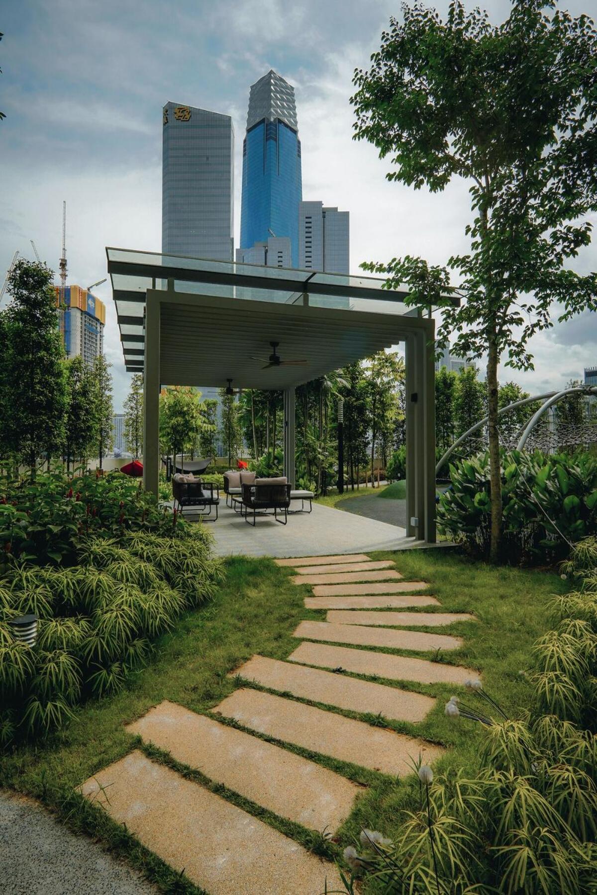 Agile Bukit Bintang Pavillion Trx Mrt *
